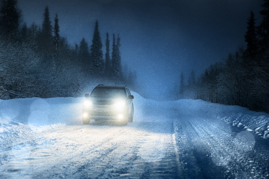 汽车；雪夜；道路；黑夜,电动汽车,自动驾驶