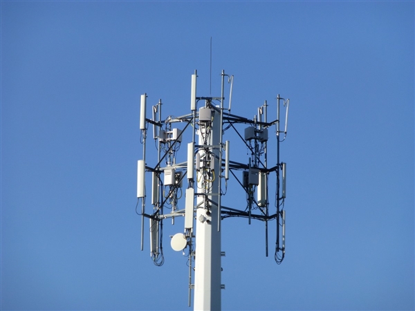 联通电信开通国内首个5G SA共建共享商用站点：速率喜人
